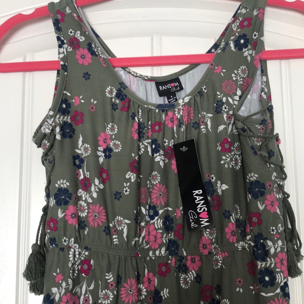 Dress - Picture 5 of 5